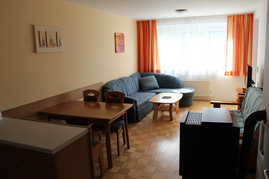 Appartementhaus Ckpk Sonnenalpe Nassfeld Δωμάτιο φωτογραφία