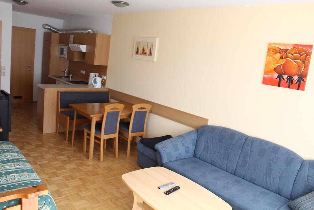 Appartementhaus Ckpk Sonnenalpe Nassfeld Δωμάτιο φωτογραφία